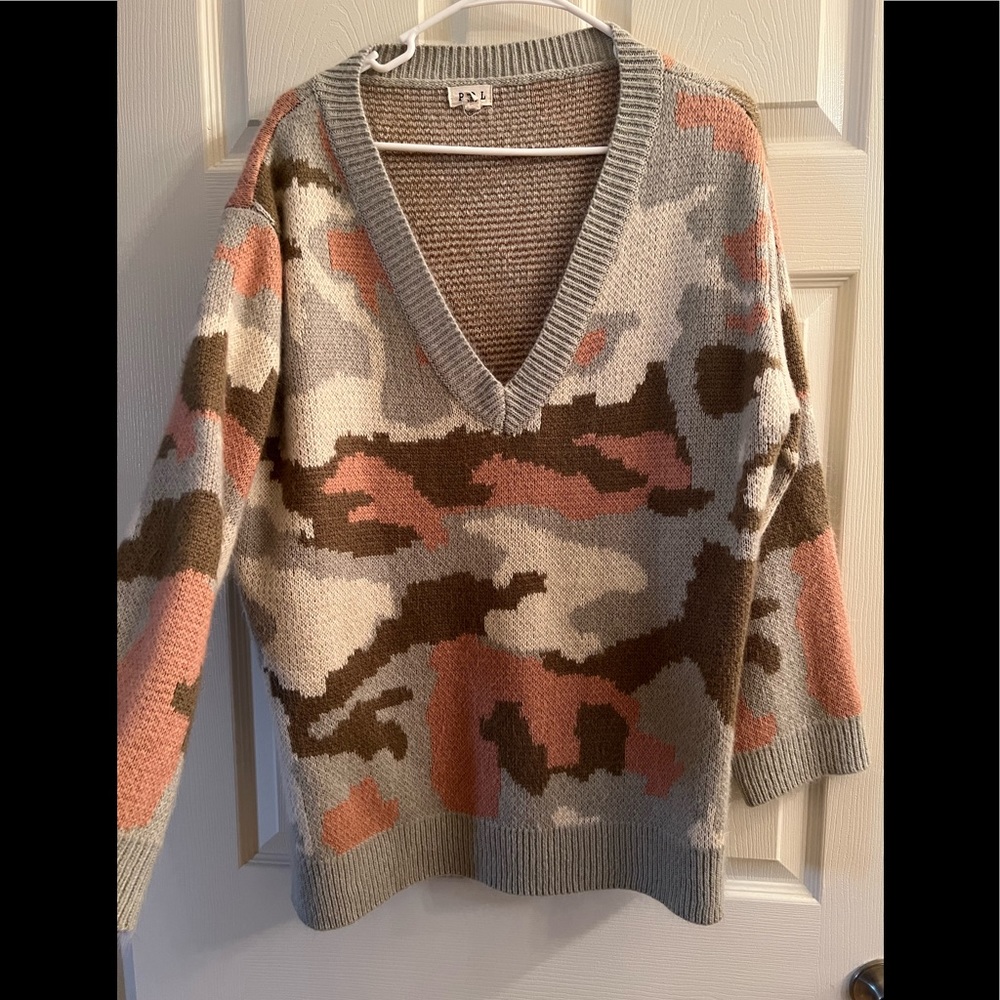 POL camo sweater